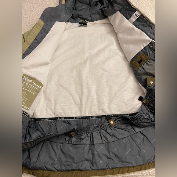 Westbeach Ski / Snow Jacket - Picture 3 of 6